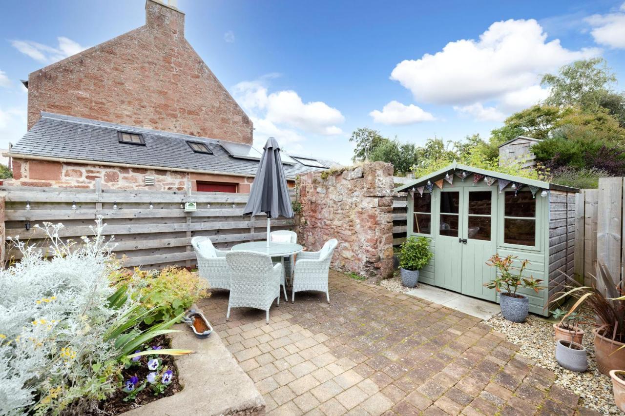 2 Bed Haywood Cottage With Garden Stenton Екстериор снимка