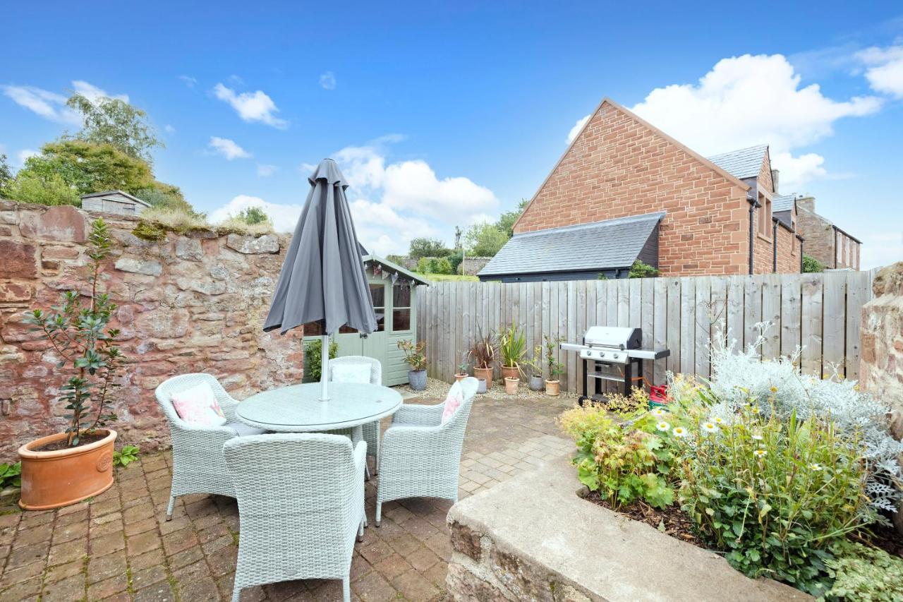 2 Bed Haywood Cottage With Garden Stenton Екстериор снимка